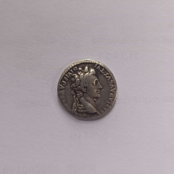 Aprīļa mēneša krājuma priekšmets