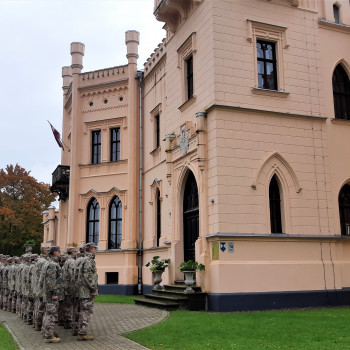 Alūksnes muzeju apmeklē NBS Kājnieku skolas Kadetkandidātu pamatapmācības kursa kursanti